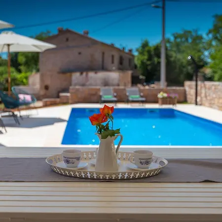Mathilda Holiday home Milotski Breg